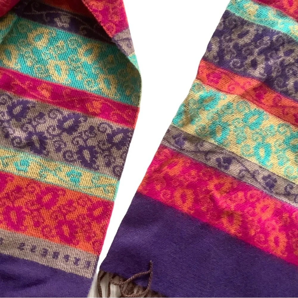 Vintage Express women’s shawl multicolored paisley print 20x65 Made in Italy